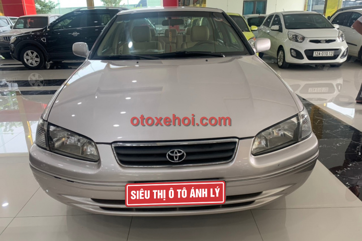 Loccong bán xe Sedan TOYOTA Camry 2001 màu Hồng giá 215 triệu ở Hà Nội