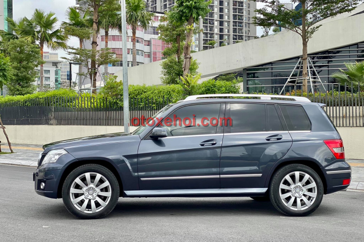 New MercedesBenz GLKClass 2012 GLK 300 4MATIC Photos Prices And Specs in  UAE